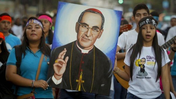 San Óscar Romero, pastor del diálogo y de la no violencia