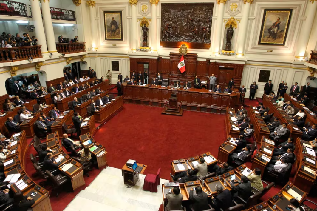 Congreso de Perú aprueba dictamen que faculta a la Policía Nacional liderar investigaciones preliminares