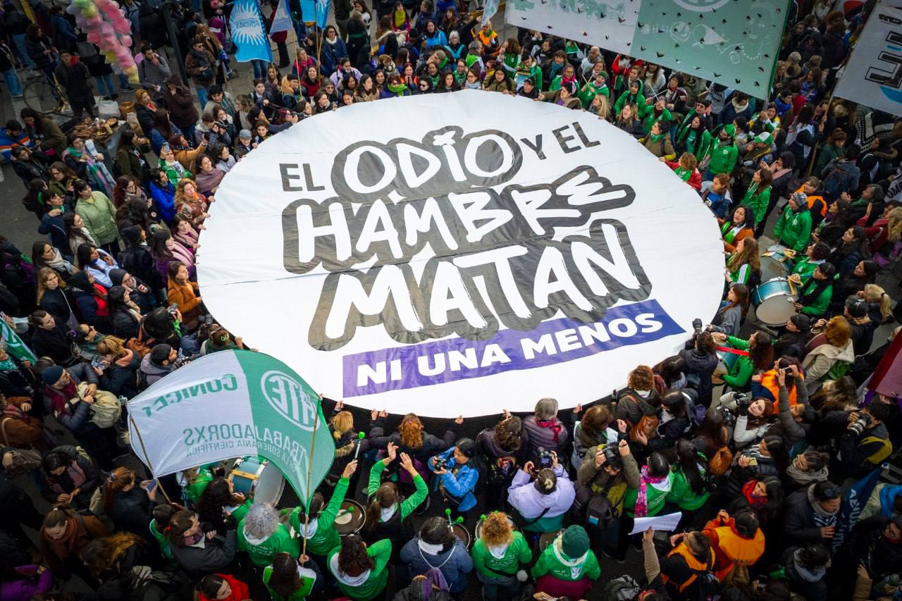 Miles de mujeres en Argentina marcharon con la consigna “Ni una menos”