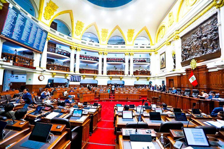 El Congreso peruano promulgó la Ley 32107, una ley de amnistía llamada también «Ley de la Impunidad»