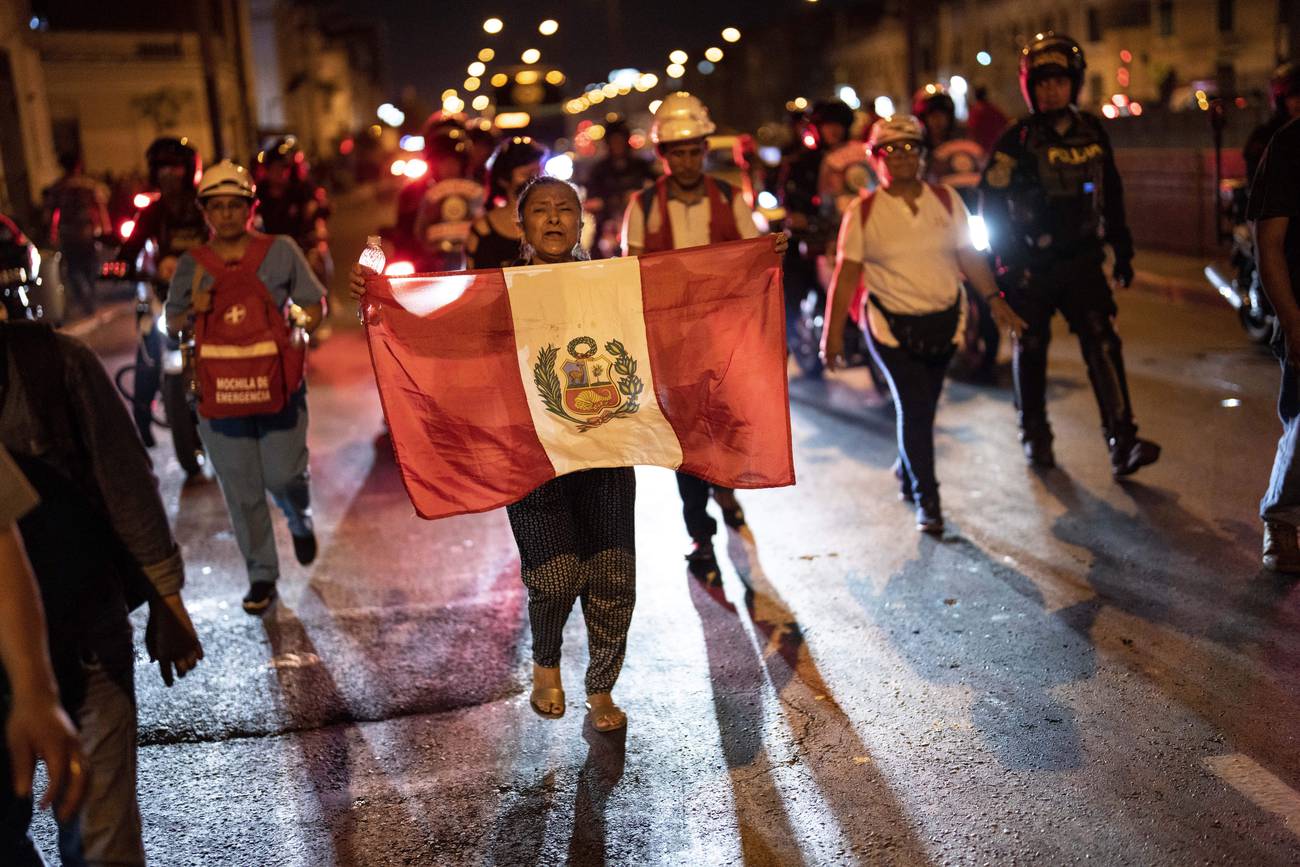 Crece la protesta espontánea contra autoridades en Perú