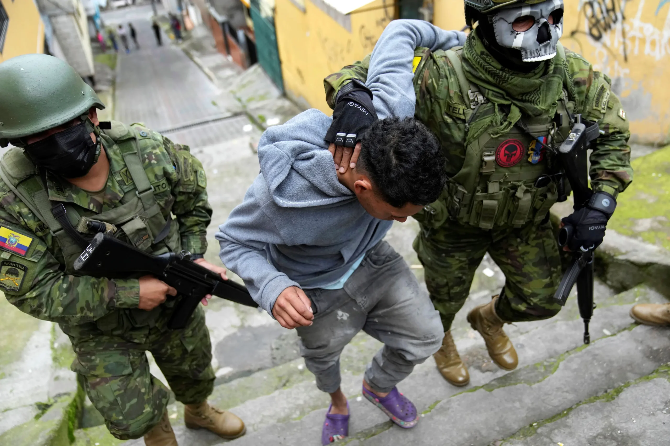 Pueblos amazónicos alertan sobre violaciones de derechos humanos cometidas por militares en la frontera norte del Ecuador  