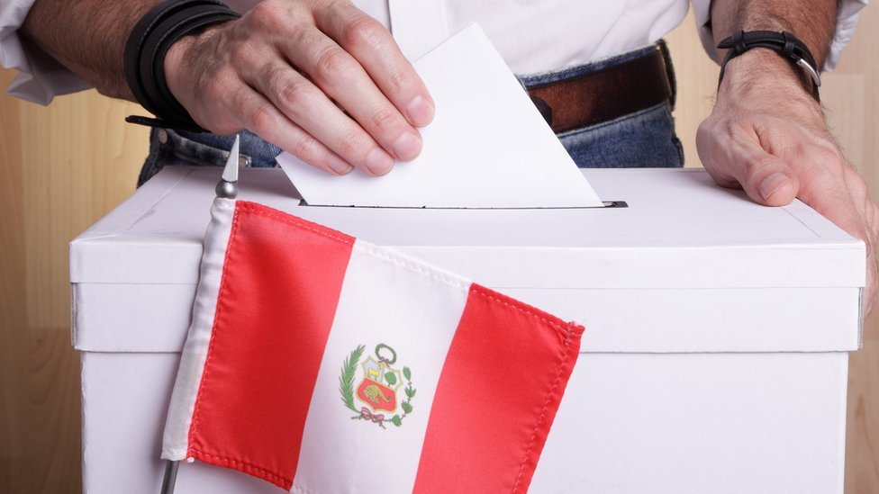 Perú se prepara para un proceso electoral con más de 10 mil candidatos