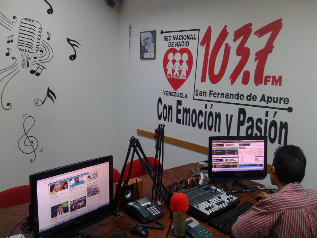 ¡Uno, dos, tres… al aire!  Radio Fe y Alegría 50 años de pasión por la comunicación popular