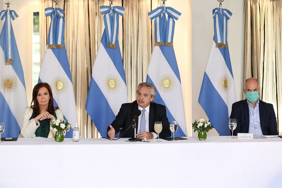 Argentina cumplió un mes de cuarentena y la evaluación sanitaria es positiva.