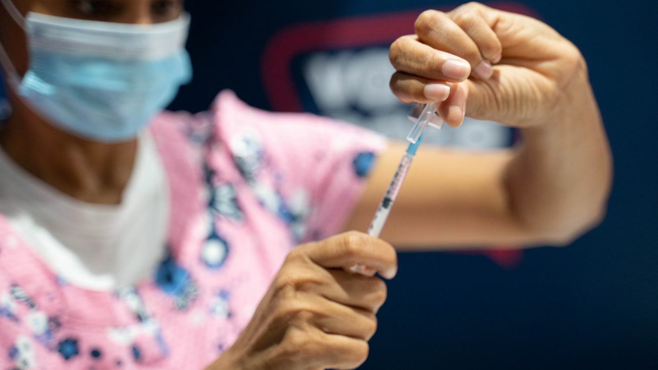 República Dominicana: más de la mitad de la población recibió la vacuna contra la COVID-19