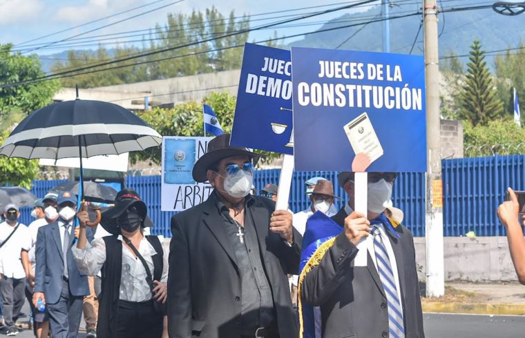 El Salvador: Corte Suprema de Justicia impuesta juramentó a nuevos jueces y magistrados