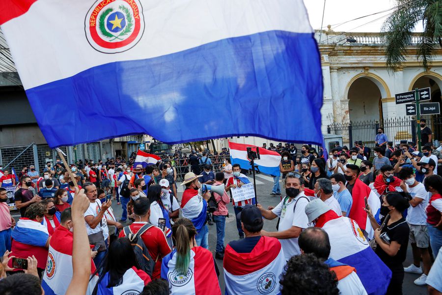 Paraguay:  Entre la impunidad rampante de la clase política y los desalojos de campesinos e indígenas de sus tierras ancestrales.