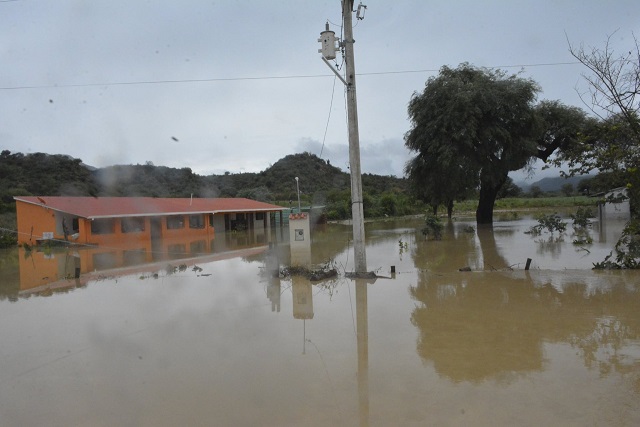 Bolivia: En alerta, por las lluvias y desbordes de los ríos