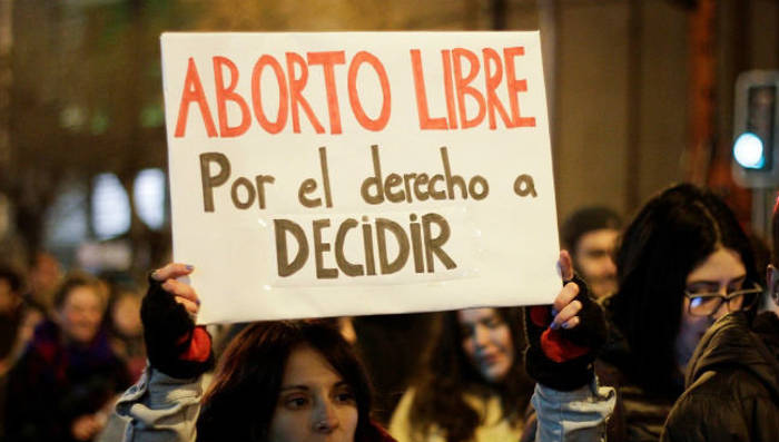 El Salvador: la despenalización del aborto, debate y controversia