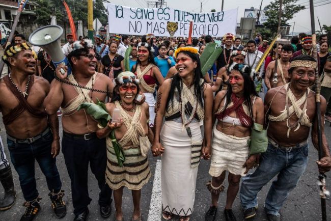 Fallo histórico en Ecuador: Waoranis logran que su territorio quede libre de explotación petrolera.