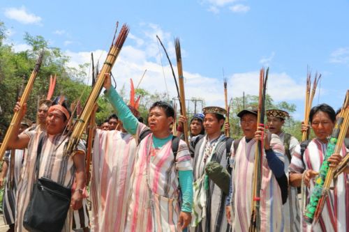 Pueblos peru apoyan paro.jpg