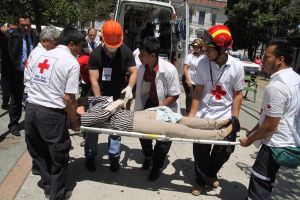 Salvadoreños participaron en simulacro de terremoto