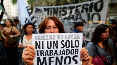 Argentina: centrales obreras y los movimientos sociales marchan contra Mauricio Macri