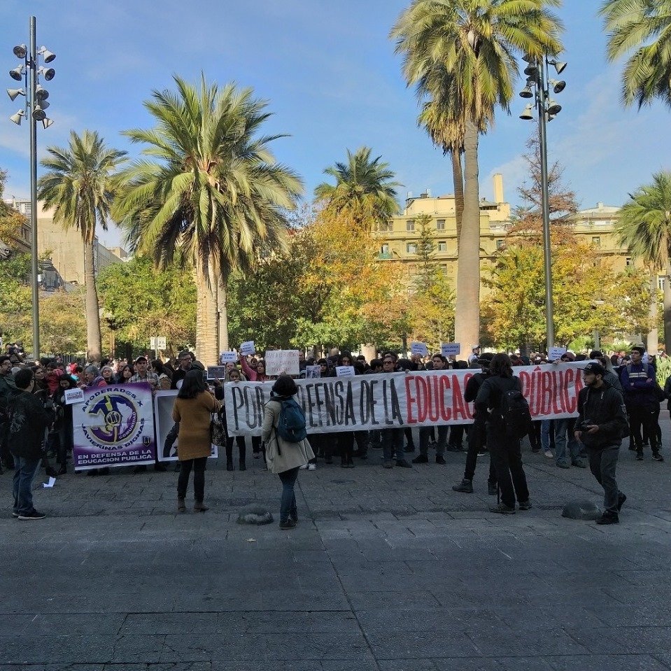 Chile: Denuncian militarización y destrucción de la educación pública