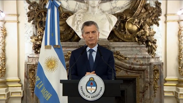 Argentina: Gobierno elimina ministerios frente al fracaso de las medidas económicas