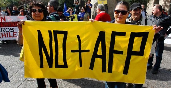 Chile: Miles marchan contra el sistema privado de pensiones