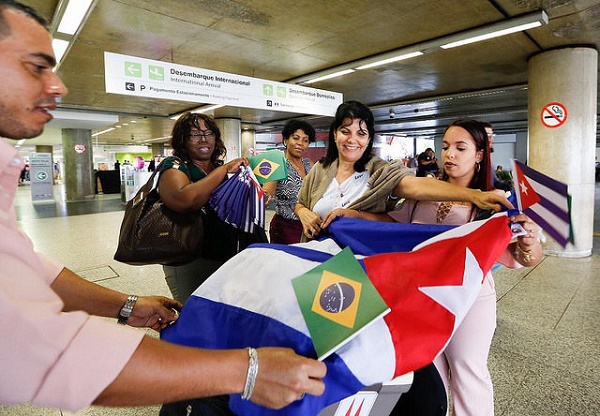 Brasil: Médicos cubanos empiezan a despedirse en Sao Paulo