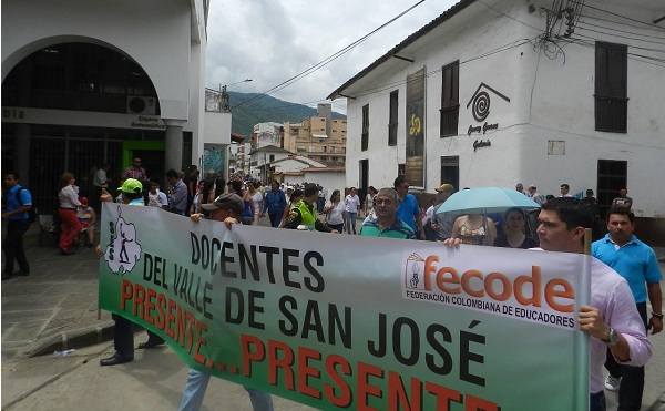 Colombia: Magisterio amenaza con llamar a huelga en rechazo a  proyectos de ley 014 y 057