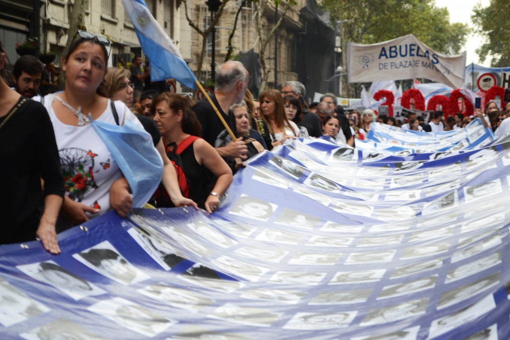 Argentina: Masivas marchas para decir nunca más una dictadura ni un país para pocos