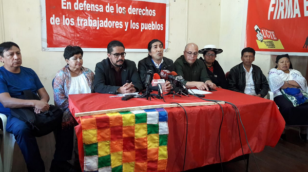 Ecuador: Proponen movilizaciones contra posible aumento del combustible