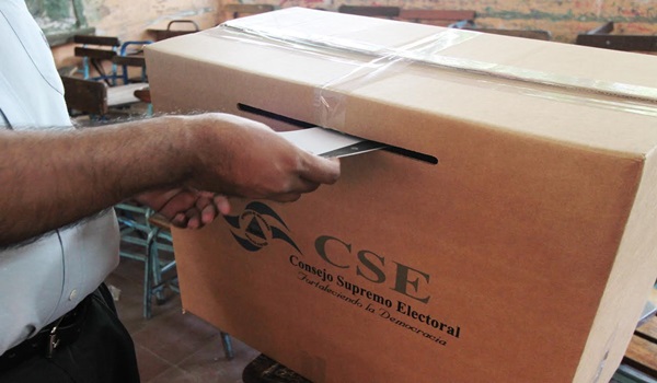 Voluntarios se preparan como observadores electorales en Nicaragua pese a no estar autorizados