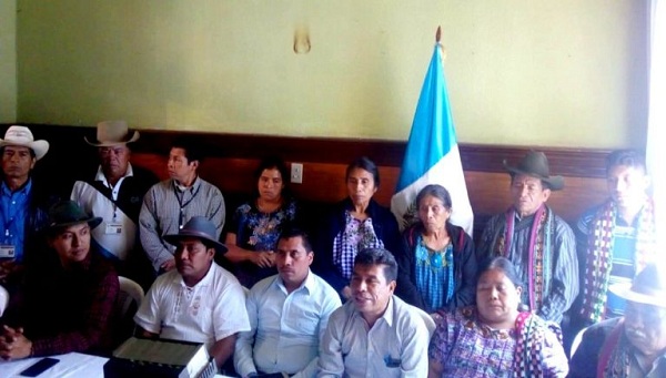 Guatemala: Pobladores y pobladoras de Santiago Atitlán rechazan presencia del Ejército