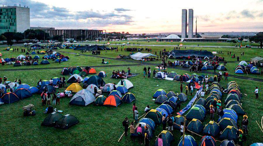 Brasil: Se realiza campamento indígena contra políticas del presidente Bolsonaro