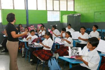 educacion guatemala.jpg