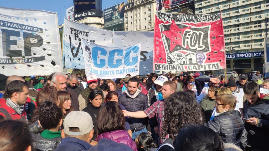 Argentina: Se realiza jornada nacional de ollas populares y movilizaciones