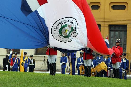 Paraguay celebra 207 años de independencia