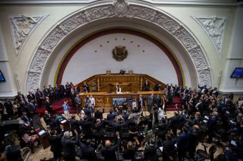 Venezuela: Asamblea Nacional declara «abandono de cargo» de Nicolás Maduro