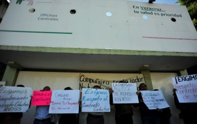 México: Cientos de trabajadores del Estado de Veracruz fueron despedidos en un mes