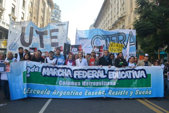 20180524 - marcha federal educativa  argentina fmi.jpg