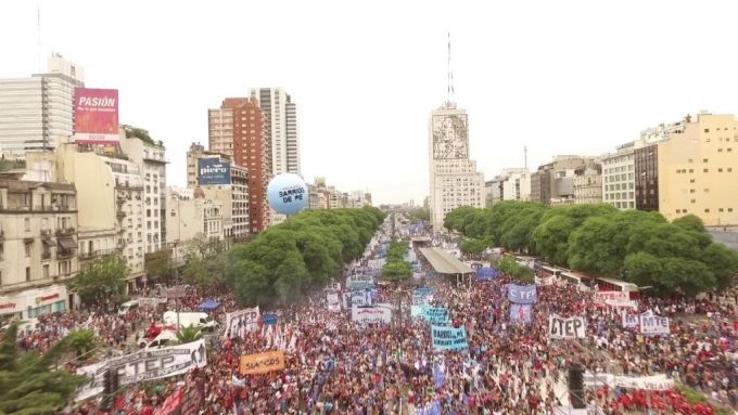 Argentina: Realizan jornada nacional contras las políticas de Macri.