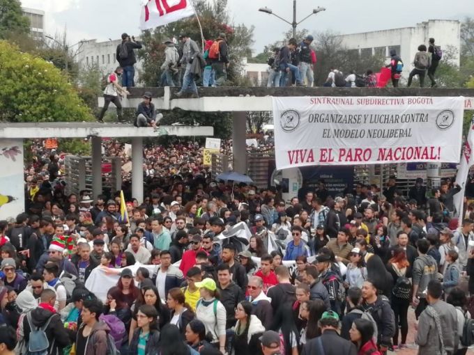 ¿Por qué Colombia sale a las calles?